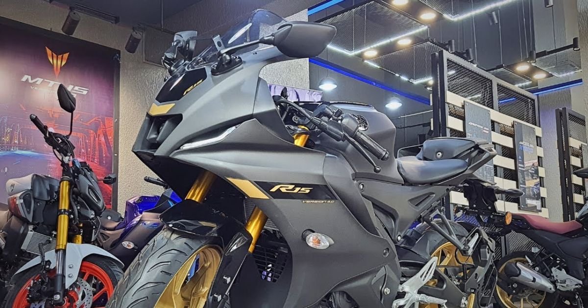 Yamaha R15 V4